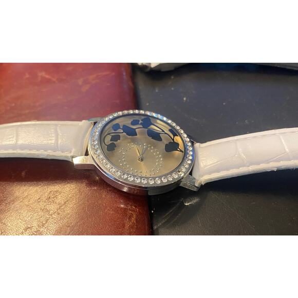 Women's 38mm Silver Tone LBVYR Watch, Flower Print Crystal - Picture 2 of 3